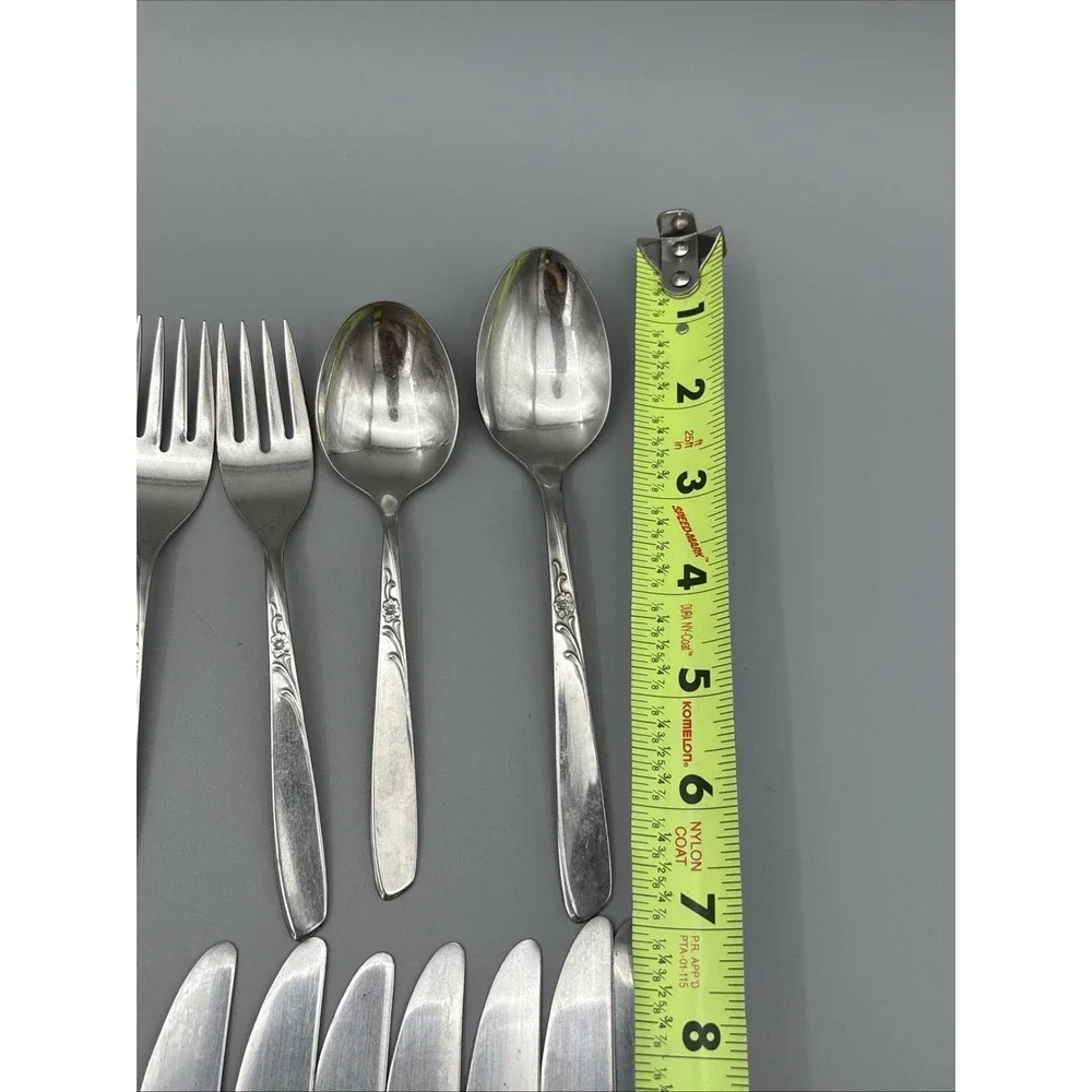 Vintage Oneida Spice Pattern 21 Pc Flatware Floral Fork‎ Spoon Butter Knife